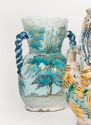 Talavera Vase à deux anses en corde tressée bleue, décor polychrome d'arbres sur...
