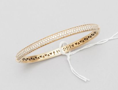 null Bracelet en or jaune 18k (750) et petits diamants pour environ 2 cts. 



Poids...