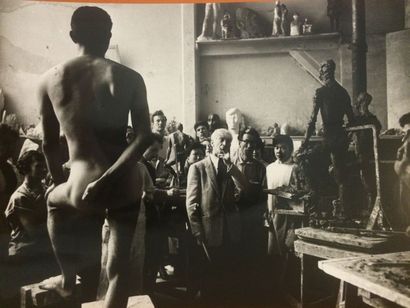 null MARTIN André (XXème siècle)

André Zadkine dans son atelier

Quatre tirages...