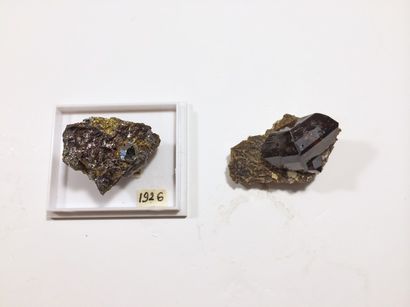 null Lot de deux minéraux. SPERRYLITE du gisement de Talnakh, région de Noril'sk,...
