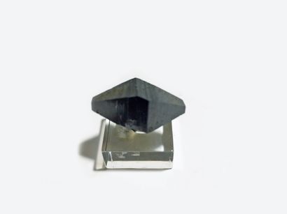 null ANATASE: très joli cristal biterminé (25 mm) sur petite gangue, de Niverli,...