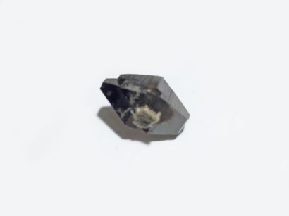 null ANATASE: exceptionnel et joli cristal biterminé (25 mm) à terminaisons plates,...