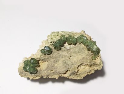 null Lot de deux minéraux. Beaux cristaux d'AMAZONITE (13 x 9 cm, 690 g) de Shakiso,...