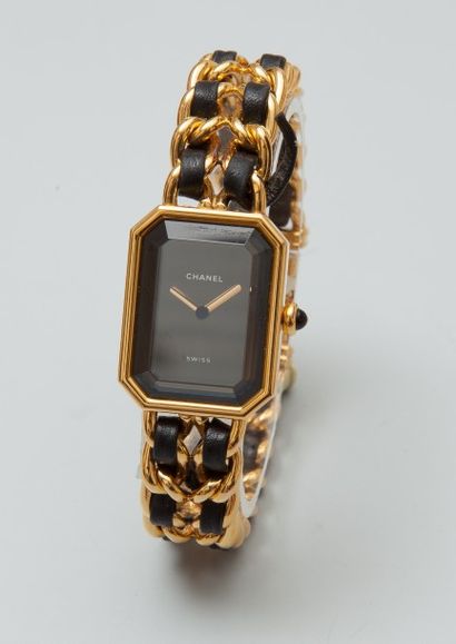null Montre bracelet de dame « Première » à quartz en plaqué or, le bracelet entrelacé...