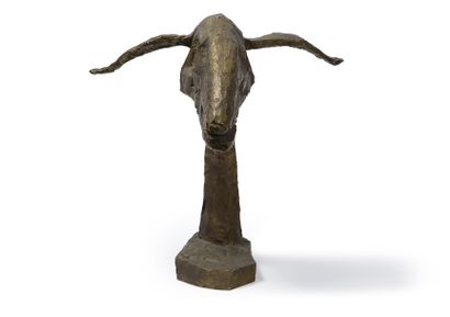 null LIBERAKI Aglae, 1923-1985, 

Tête de mouton, 1957

Bronze à patine dorée, n°2/2,...
