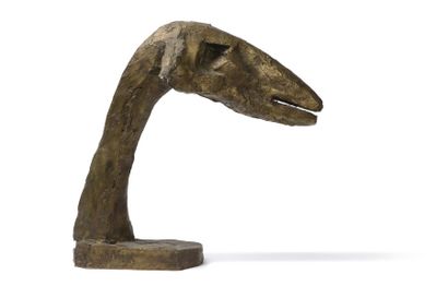 null LIBERAKI Aglae, 1923-1985, 

Tête de mouton, 1957

Bronze à patine dorée, n°2/2,...