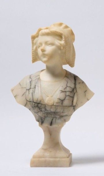 null VAN VAERENBERGH Gustave, 1873-1927, 

Jeune fille au bonnet

Sculpture en albâtre...