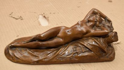 FAIVRE Ferdinand, 1860-1937, 

Diane endormie

Bronze...