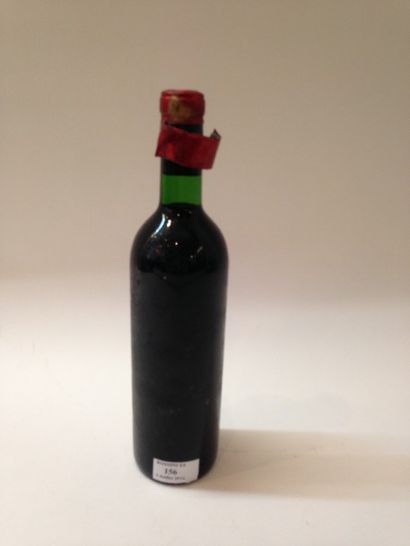 null bouteille CH. 	CHEVAL-BLANC, 1° Grand Cru 	St-Emilion 1967	 (SE, caps découpée...