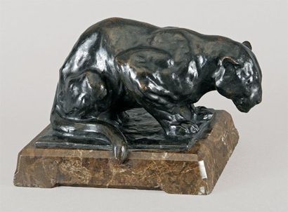 BUGATTI Rembrandt, 1884 -1916 Jaguar assis, 1908 Bronze a patine brun fonce , fonte...
