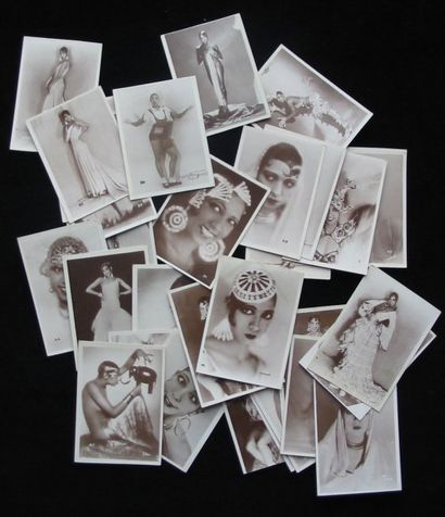 Joséphine Baker 31 Cartes-Photos différentes de Josephine Baker (années 30) 9 x 6,5...