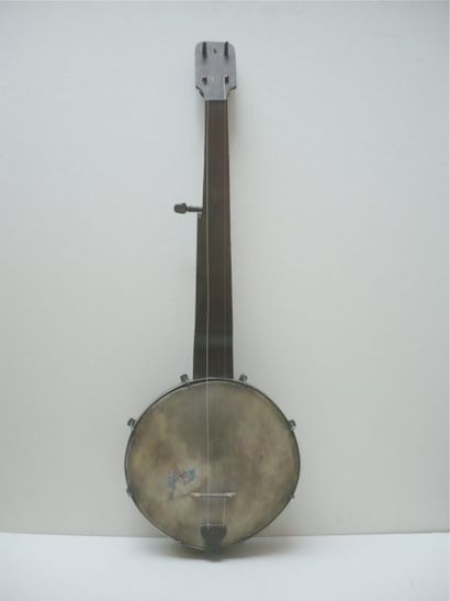 null banjo « fretless » 5 cordes (Chacago) offert par un sergent de l'armée US à...