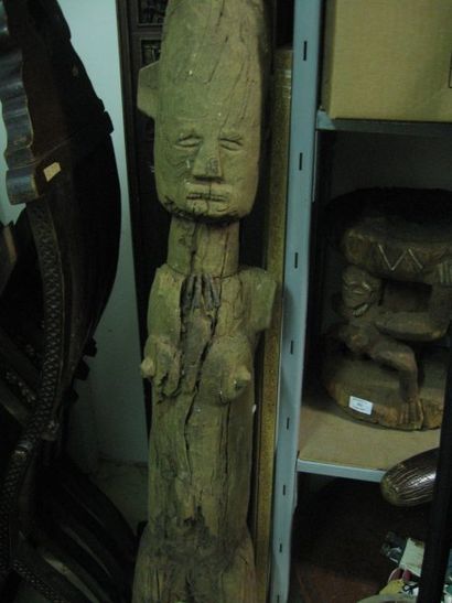 null Statue IGBO (Nigeria) Statue d'ancetre surement de sexe feminin, de grande anciennete,...