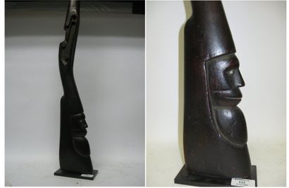 null Crosse de fusil MAKONDE (?) (Angola) Sculpture de la crosse dans la partie inférieure...