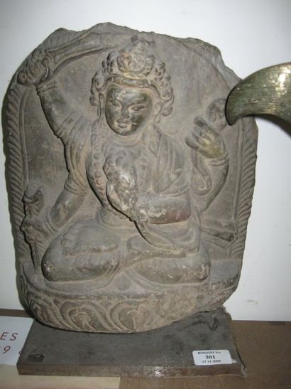 null Sculpture en schiste représentant Manjusri Népal, XVIIe - XVIIIe siècle Haut...