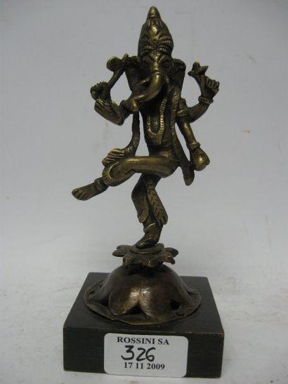 null Statuette en bronze à quatre bras représentant le dieu Ganesha dansant Inde...