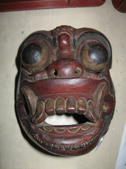 null Rare masque de BALI (Indonésie) Représentant Rakshasa, bois polychromé et doré,...