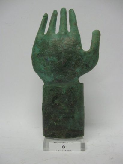 null Ex-voto représentant une main gauche en fine tête de bronze Bronze Belle conservation...