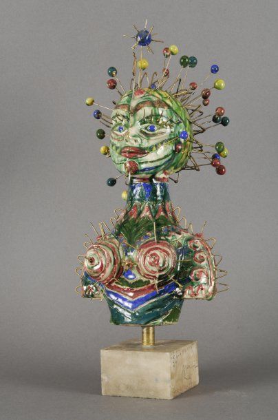 Jean CARZOU Princesse, 1977 Sculpture en céramique à glaçure polychrome et métal...