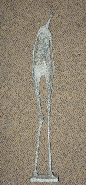 Pierre YERMIA Figure debout Bronze à patine vert pâle, n°1/8, signé sur l'arrière...