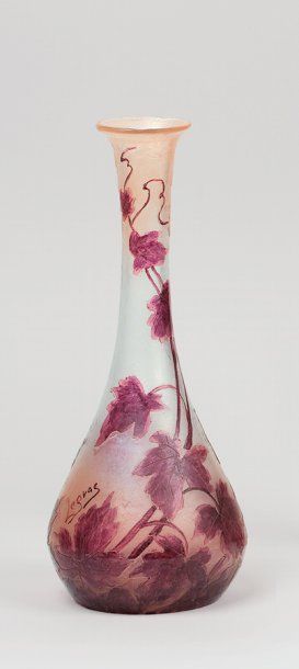 LEGRAS Vase soliflore à base bulbeuse. Épreuve de tirage industriel, réalisée en...