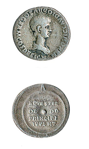 ROME, Néron (54 - 68). Denier au buste drapé de l'empereur jeune. R / Bouclier inscrit....