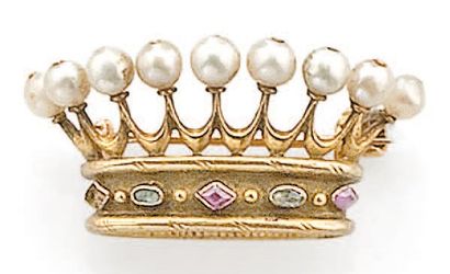 null Broche en or jaune figurant un couronne comtale agrémentée de perles de culture...
