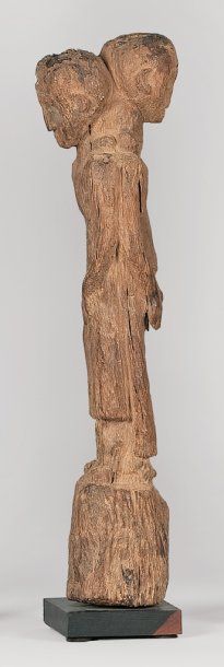 null Statue LOBI ( ?) (Burkina Faso) Sculptée de deux personnages dos à dos (de sexe...