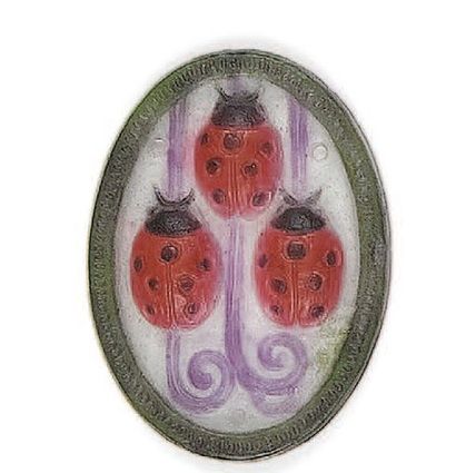 Gabriel ARGY-ROUSSEAU (1885 -1953) Coccinelles Pendentif ovale en pate de verre,...