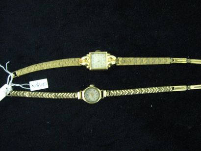 null Lot de deux montres bracelets de dame, boîtiers en or jaune, bracelets en m...