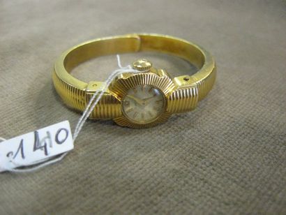 null montre de bracelet de dame dite "bracelet d'esclave" mouvement mécanique or...