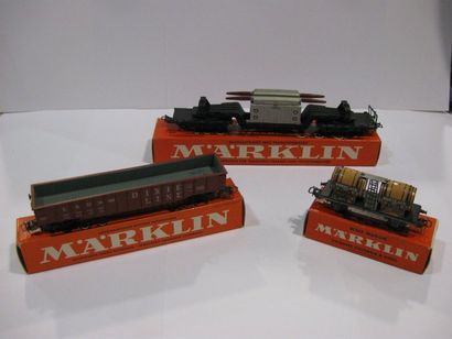 MARKLIN 3 Wagons marchandises comprenant wagon surbaissé, transport de transformateurs,...