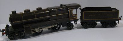 HORNBY Locomotive mécanique « NORD » de type 221, réf. 31240, avec son tender à 2...