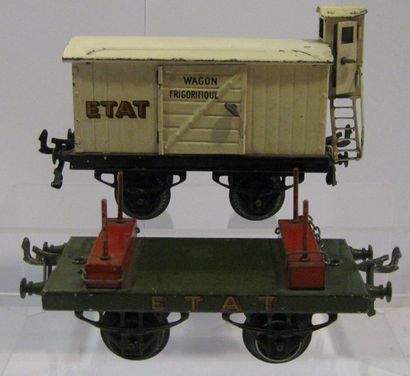 HORNBY 2 Wagons marchandises « ETAT » dont wagon frigorifique, avec vigie et wagon...