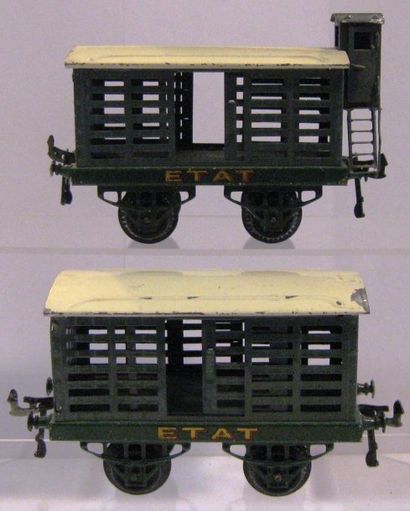 HORNBY 2 Wagons marchandises « ETAT » dont wagon à lait avec vigie, sans pot et wagon...