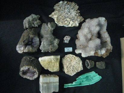 null Lot composé de 11 minéraux