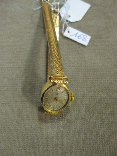 LIP Montre bracelet de dame en or jaune 18 K (750 / 1000e). Ovale. Cadran argenté...