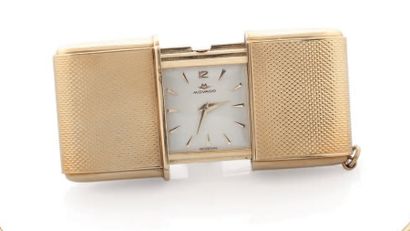 MOVADO Hermeto Beau et rare modèle de montre de sac en or jaune 18 K (750 / 1000e)...