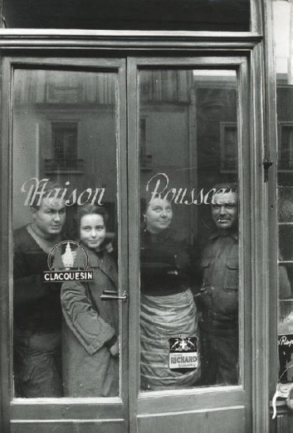 null Maison Rousseau, rue Labrouste, Paris, ca. 1950 Tirage argentique d'époque,...