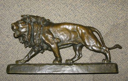 VIDAL Henri, 1864-1918 Lion rugissant, bronze à patine brun vert (traces de frottements...
