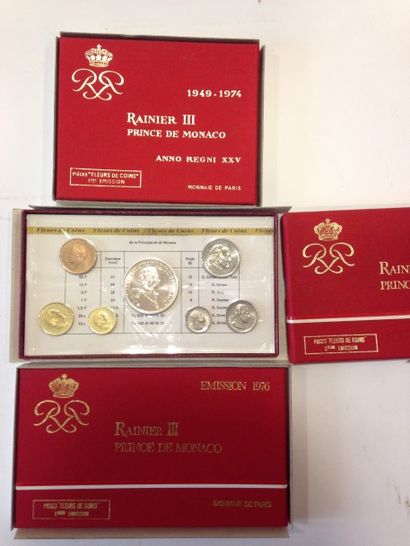 null Monnaie de Paris piéces monégasques " Fleurs de coins " 

3 coffrets " Rainier...