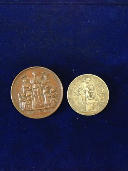 null [Enseignement] [Paris] [Carlepont]



Médaille en argent. 

A l'avers : la ville...