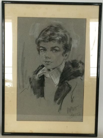 DUPRAT (XXe siècle) Portraits de jeunes garçons, 1977

Paire de dessins au fusain...