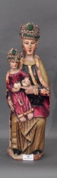 null Vierge en majesté dans le gout du XIIème siècle. 

En bois polychrome. Elle...