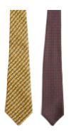 null HERMES

Un lot de trois cravates en soie imprimée, une de couleur verte à motif...