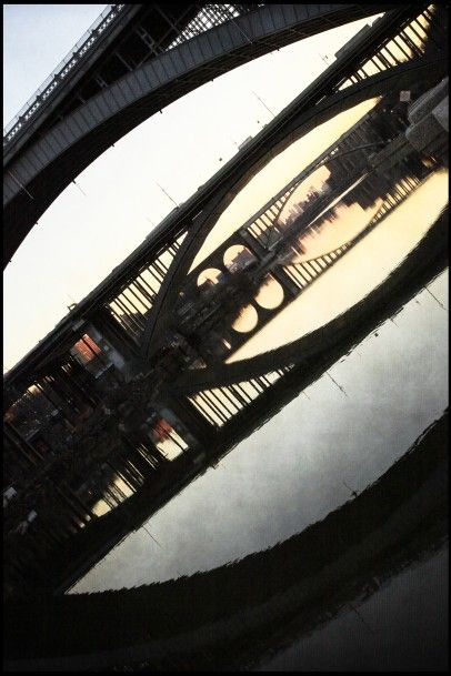 null AR GRAPHIKART (né en 1975)

Reflexion

Photographie, 

64x40 cm.