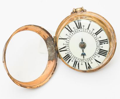 null Montre de poche oignon en laiton doré, le mécanisme à coq en argent finement...