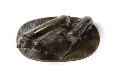 MENE Pierre Jules, 1810-1879 
Deux levrettes à la balle
Groupe en bronze à patine...