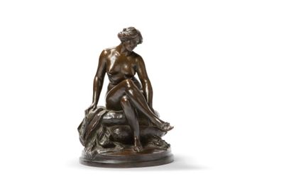 FAIVRE Ferdinand, 1860-1937 
L'escarpin
Bronze à patine brune, sur l'arrière: F FAIVRE...