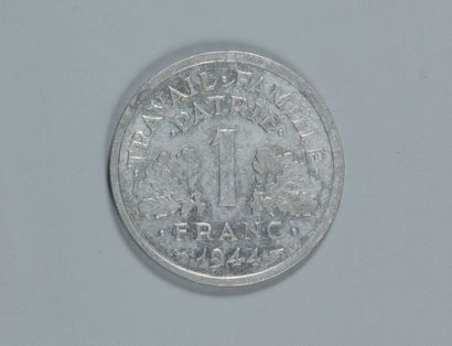 null ÉTAT FRANÇAIS (1940-1944). 1 franc bazor "Petit c", 1944.

TTB

